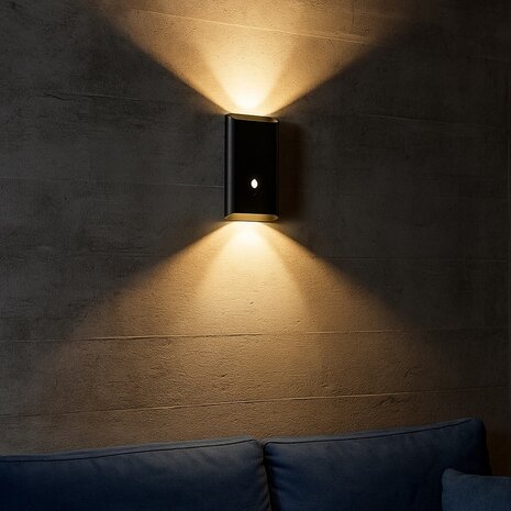 Oplaadbare wandlamp op accu draadloos - met bewegingssensor - CCT - Aanpasbare licht kleur - met batterijen indicator - trapverlichting - Zwart - GESCHIKT VOOR BINNEN