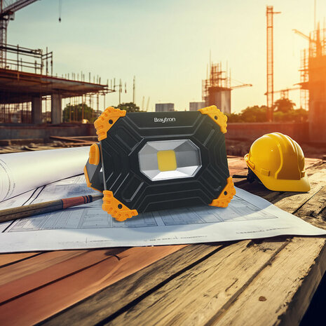 Braytron LED - Draadloze Bouwlamp op accu - Oplaadbaar en kantelbaar -20w - 2000 Lumen - 6500K -  Zwart/oranje - IP54