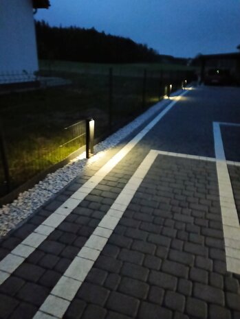 Solar tuinverlichting - padverlichting  - Buitenlamp - Buitenlampen op zonne-energie - met bewegingssensor - Zwart - 60cm